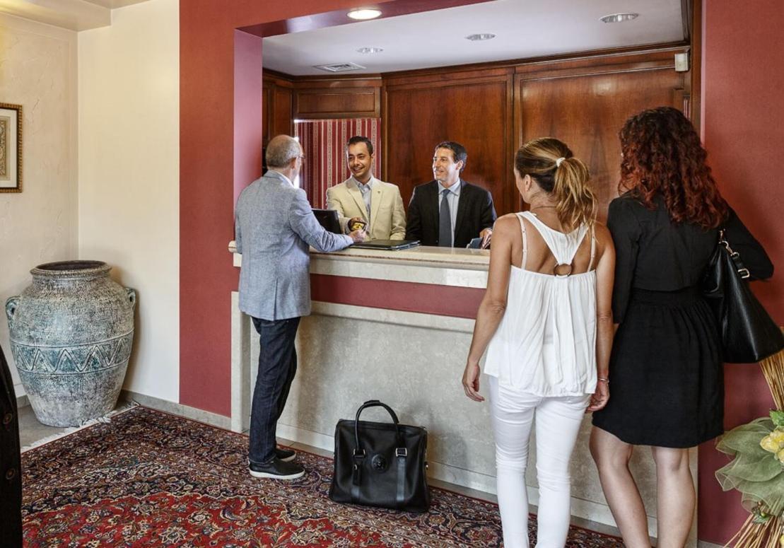 Hotel Daniel Basiano Luaran gambar